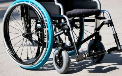 Guía de compra de accesorios para sillas de ruedas: seguridad y comodidad en Ortoiberia